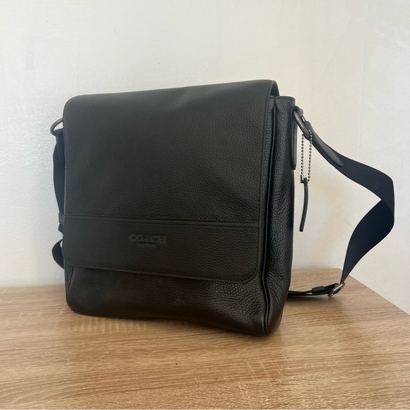 New with tags, Leather Coach map bag. Beautiful and practical! - Picture 13 of 13